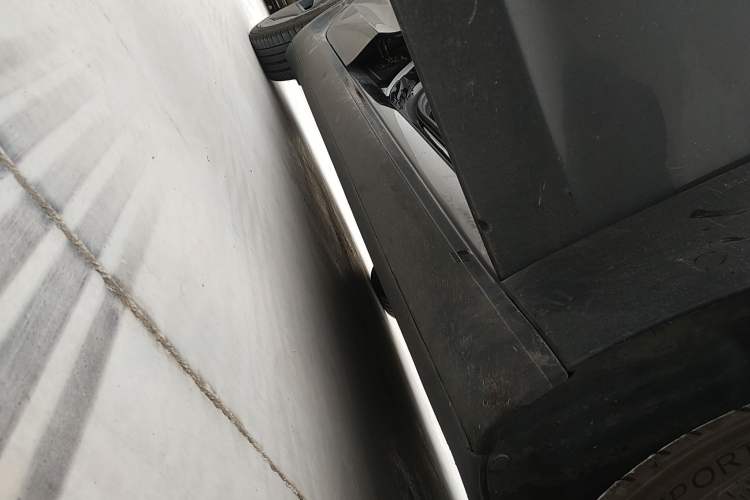 Used Tesla Model 3 2022 Rear-Wheel-Drive Version Right Side Sill