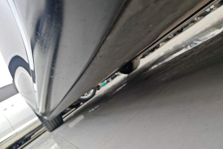 Used Tesla Model 3 2022 Rear-Wheel-Drive Version Right Side Sill