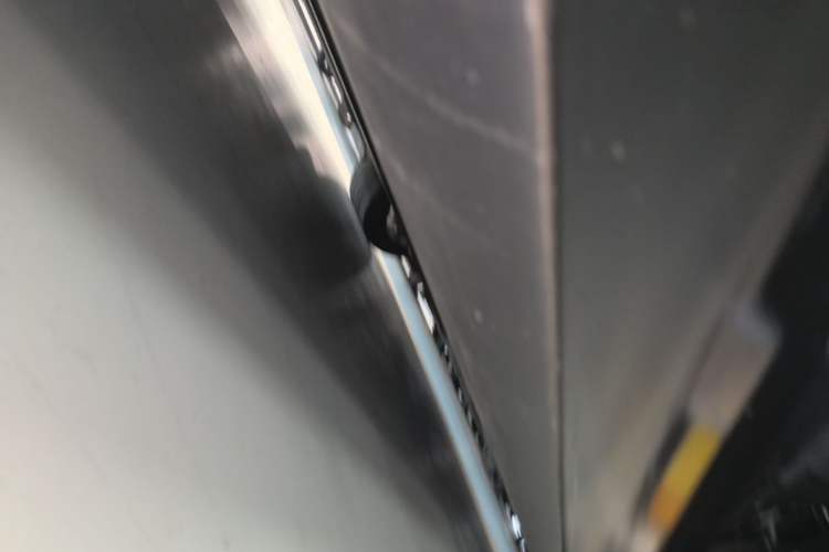 Used Tesla Model 3 2022 Rear-Wheel-Drive Version Right Side Sill