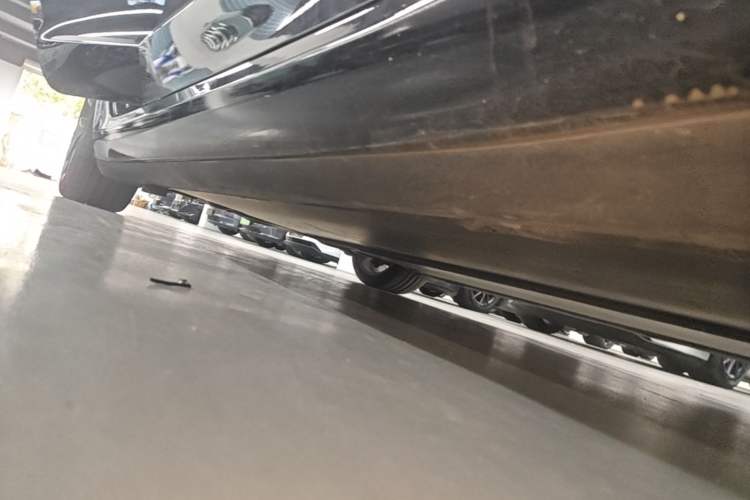 Used Tesla Model 3 2022 Performance High-Performance All-Wheel-Drive Version Right Side Sill
