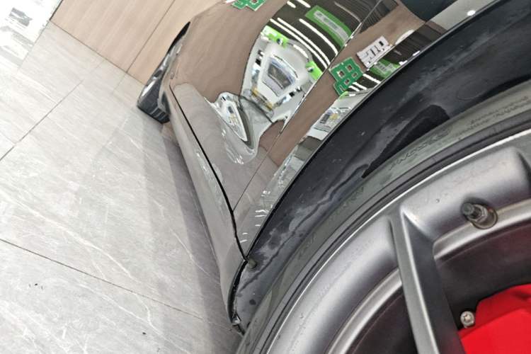 Used Tesla Model 3 2022 Performance High-Performance All-Wheel-Drive Version Right Side Sill