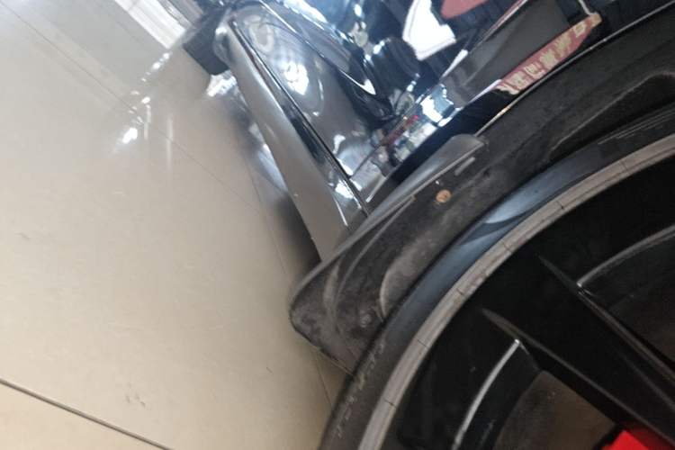 Used Tesla Model 3 2022 Rear-Wheel-Drive Version Right Side Sill
