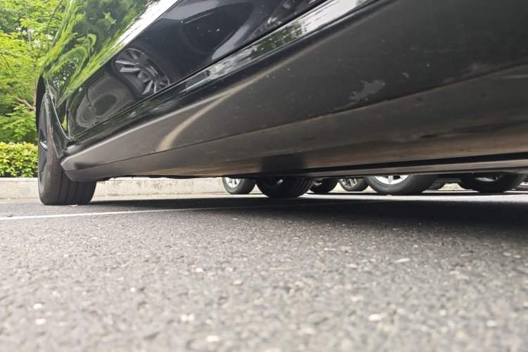 Used Tesla Model 3 2022 Rear-Wheel-Drive Version Right Side Sill