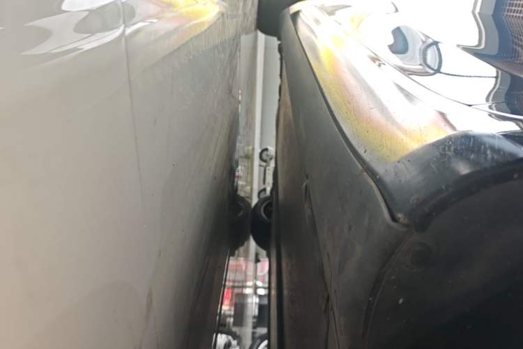 Used Tesla Model 3 2022 Rear-Wheel-Drive Version Right Side Sill