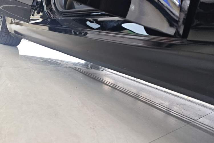 Used Tesla Model 3 2022 Rear-Wheel-Drive Version Right Side Sill