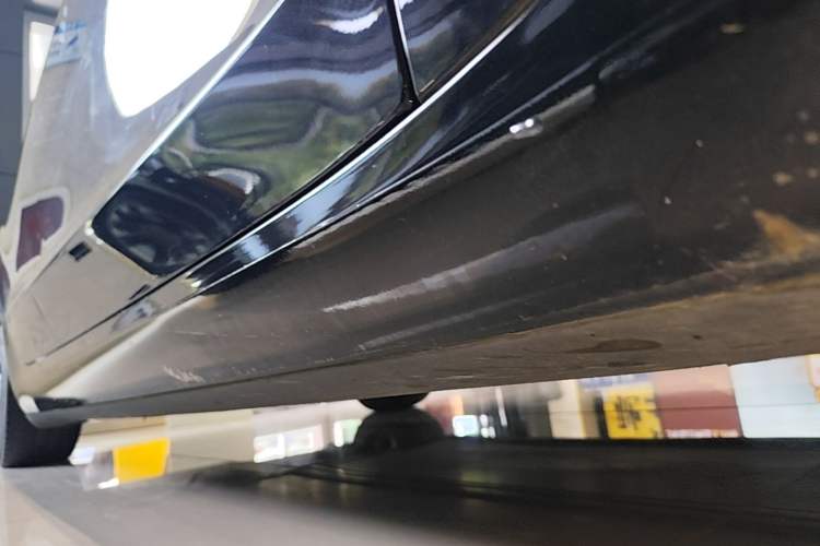 Used Tesla Model 3 2022 Rear-Wheel-Drive Version Right Side Sill