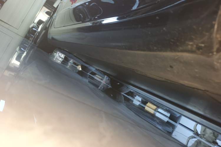 Used Tesla Model 3 2022 Rear-Wheel-Drive Version Right Side Sill