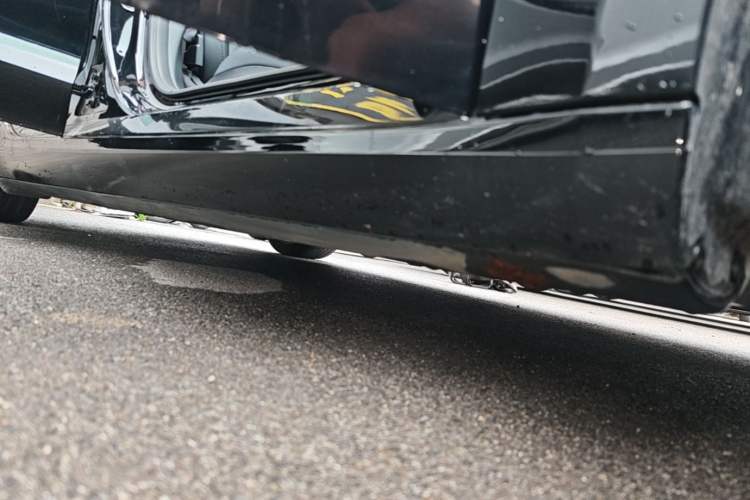 Used Tesla Model 3 2022 Rear-Wheel-Drive Version Right Side Sill