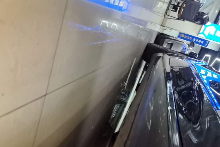 Used Tesla Model 3 2022 Performance High-Performance All-Wheel-Drive Version Right Side Sill