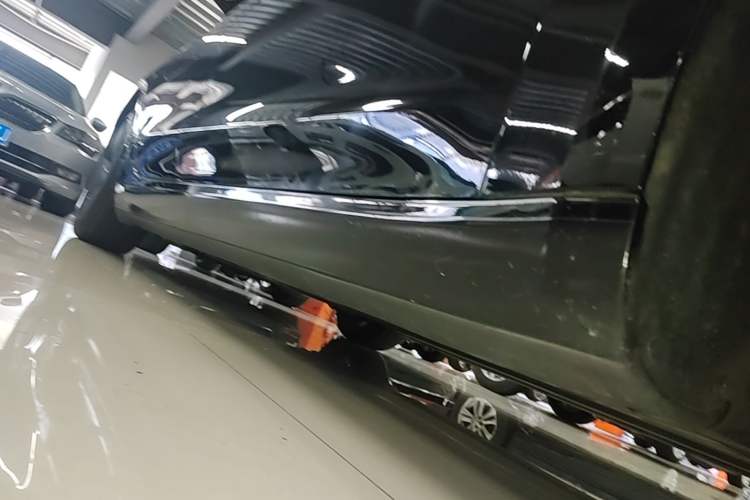 Used Tesla Model 3 2022 Rear-Wheel-Drive Version Right Side Sill
