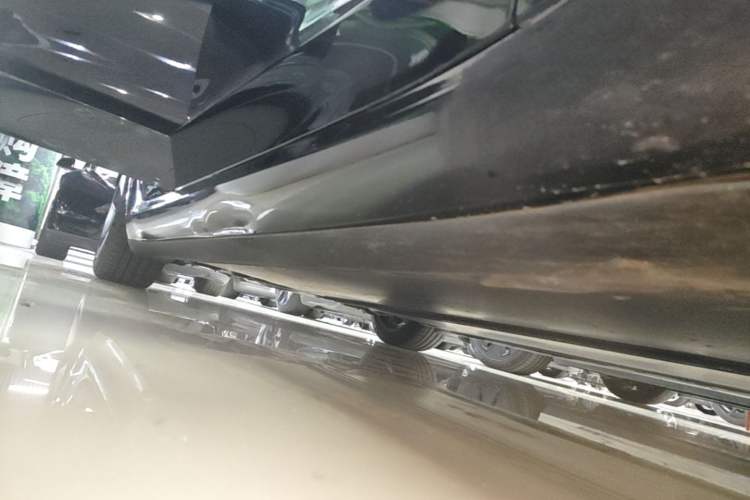 Used Tesla Model 3 2022 Rear-Wheel-Drive Version Right Side Sill