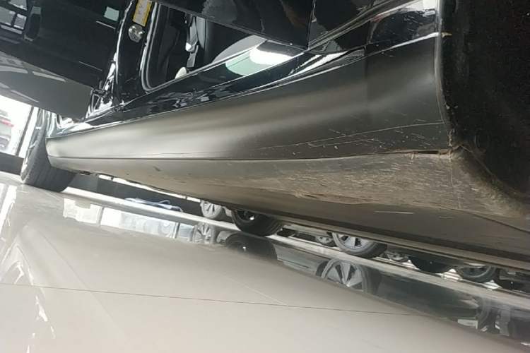 Used Tesla Model 3 2022 Rear-Wheel-Drive Version Right Side Sill