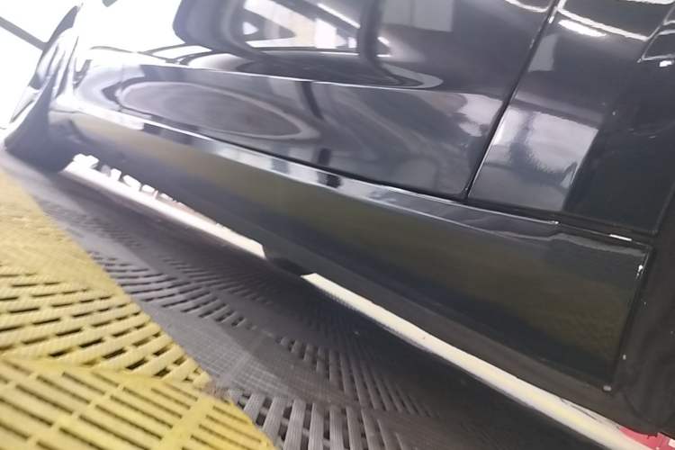 Used Tesla Model 3 2022 Rear-Wheel-Drive Version Right Side Sill
