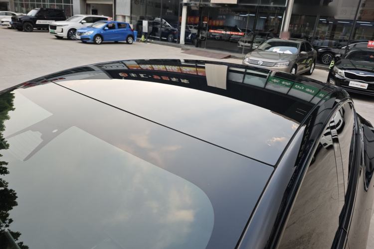Used Tesla Model 3 2022 Rear-Wheel-Drive Version Roof