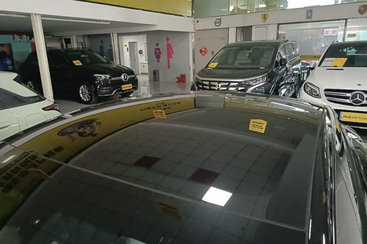 Used Tesla Model 3 2022 Rear-Wheel-Drive Version Roof