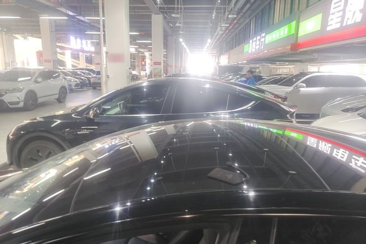 Used Tesla Model 3 2022 Rear-Wheel-Drive Version Roof