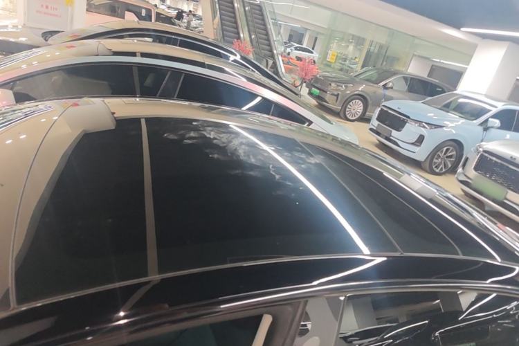 Used Tesla Model 3 2022 Rear-Wheel-Drive Version Roof