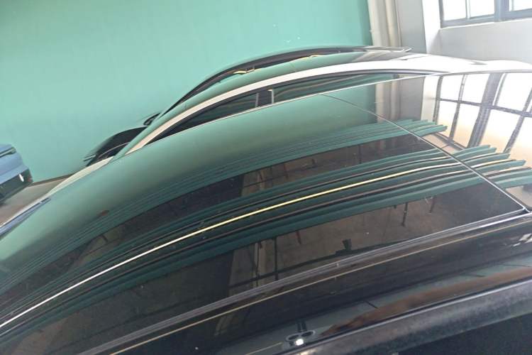 Used Tesla Model 3 2022 Rear-Wheel-Drive Version Roof