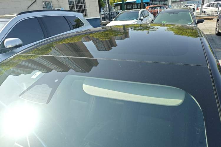 Used Tesla Model 3 2022 Rear-Wheel-Drive Version Roof