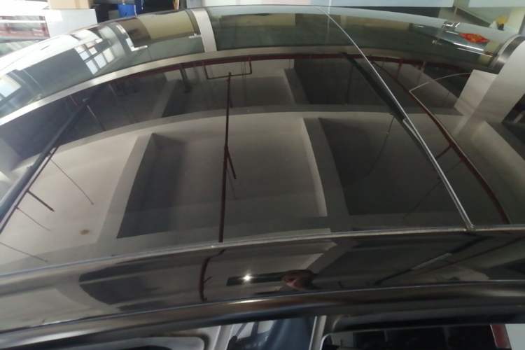 Used Tesla Model 3 2022 Rear-Wheel-Drive Version Roof
