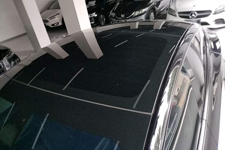 Used Tesla Model 3 2022 Rear-Wheel-Drive Version Roof