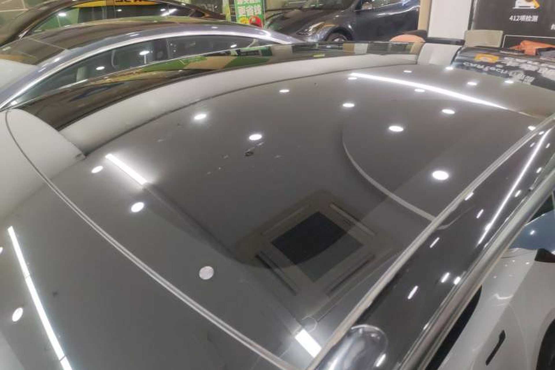 Used Tesla Model 3 2022 Rear-Wheel-Drive Version Roof