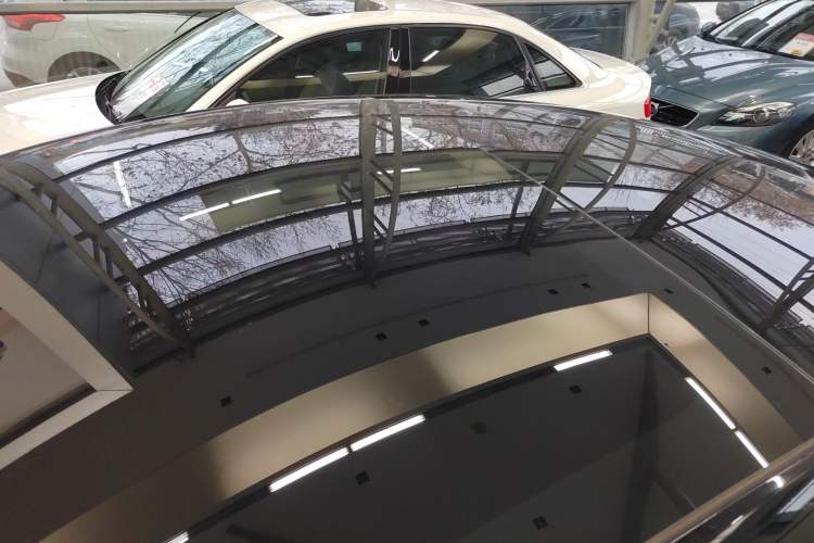 Used Tesla Model 3 2022 Rear-Wheel-Drive Version Roof