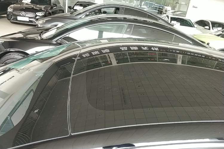 Used Tesla Model 3 2022 Rear-Wheel-Drive Version Roof