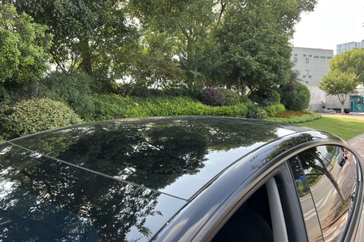 Used Tesla Model 3 2022 Rear-Wheel-Drive Version Roof