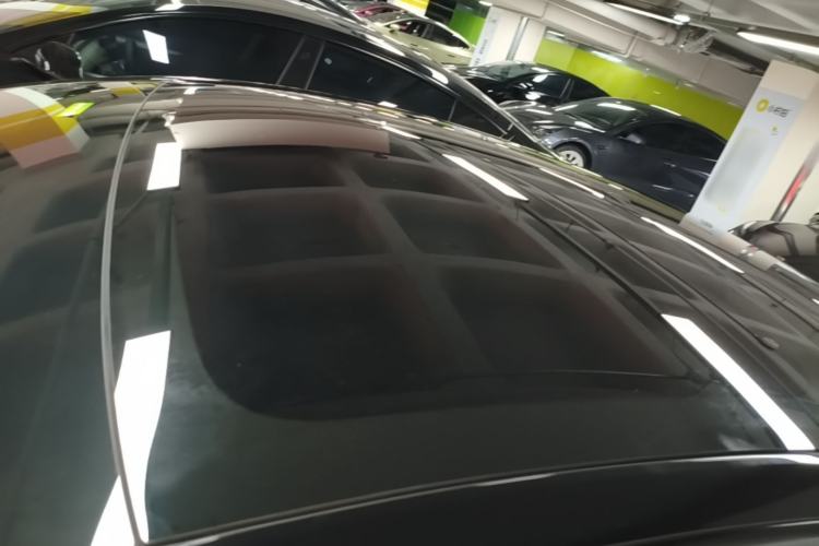 Used Tesla Model 3 2022 Rear-Wheel-Drive Version Roof