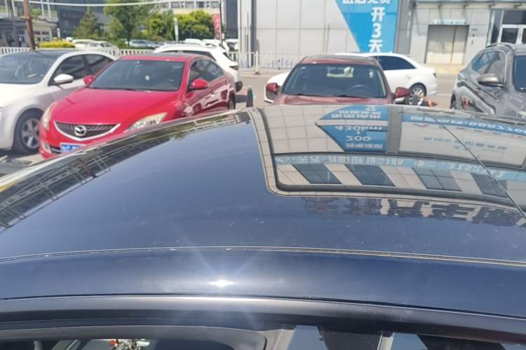 Used Tesla Model 3 2022 Rear-Wheel-Drive Version Roof