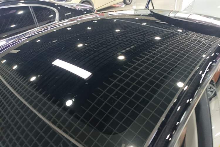 Used Tesla Model 3 2022 Rear-Wheel-Drive Version Roof