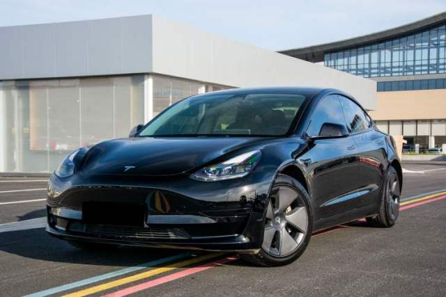 Ojetý Tesla Model 3 2022 Rear-Wheel-Drive Version