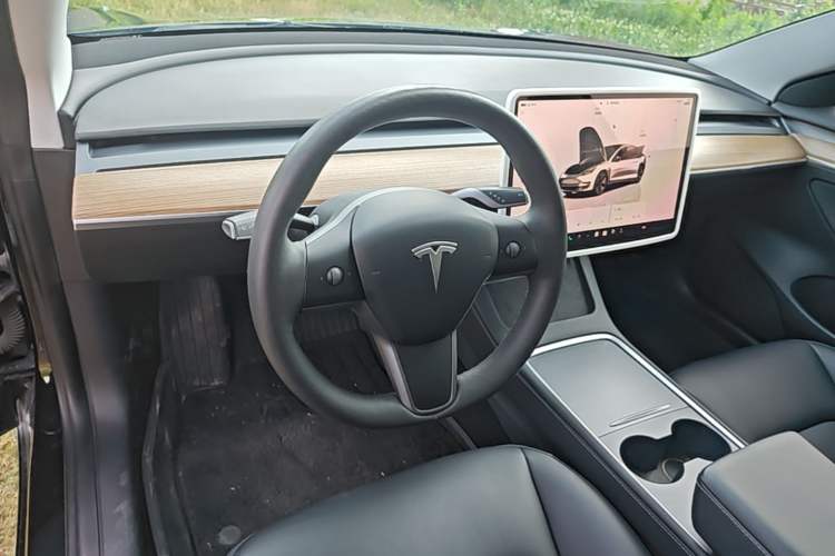 Used Tesla Model 3 2022 Rear-Wheel-Drive Version Steering Wheel