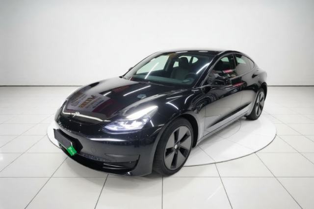 Ojetý Tesla Model 3 2022 Rear-Wheel-Drive Version