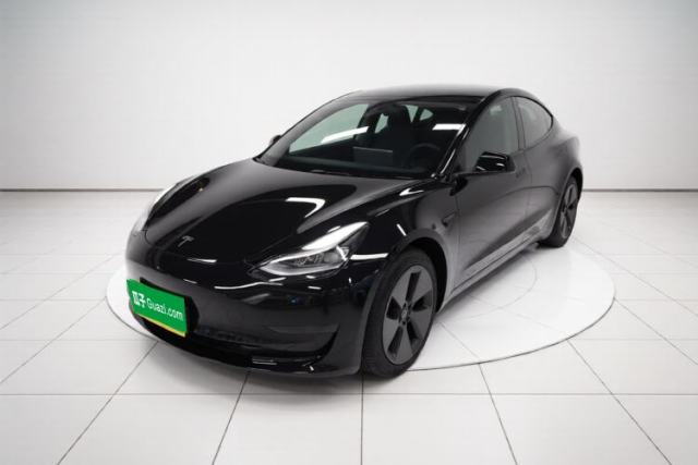 Ojetý Tesla Model 3 2022 Rear-Wheel-Drive Version