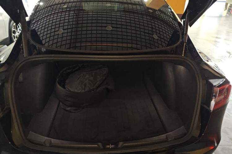 Used Tesla Model 3 2022 Rear-Wheel-Drive Version Trunk