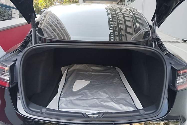 Used Tesla Model 3 2022 Rear-Wheel-Drive Version Trunk