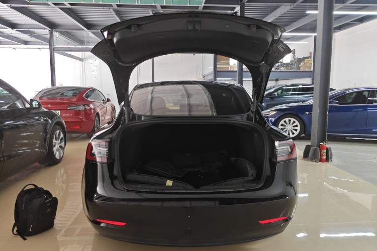 Used Tesla Model 3 2022 Rear-Wheel-Drive Version Trunk