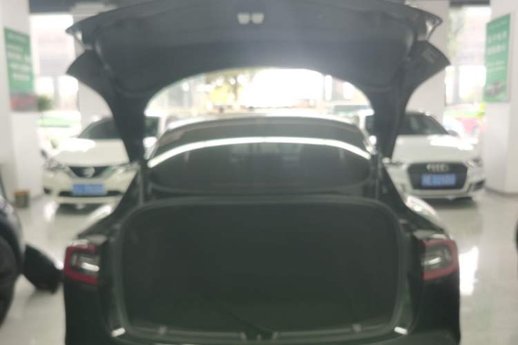 Used Tesla Model 3 2022 Performance High-Performance All-Wheel-Drive Version Trunk