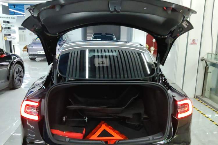 Used Tesla Model 3 2022 Rear-Wheel-Drive Version Trunk