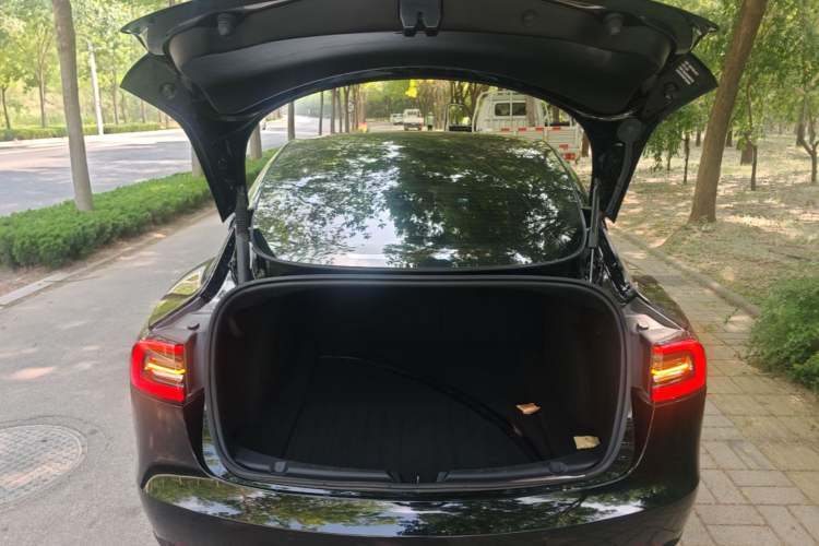 Used Tesla Model 3 2022 Rear-Wheel-Drive Version Trunk