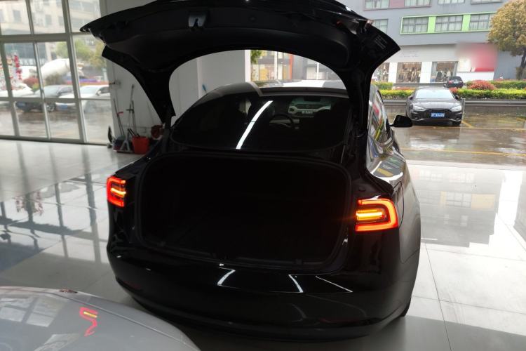 Used Tesla Model 3 2022 Rear-Wheel-Drive Version Trunk