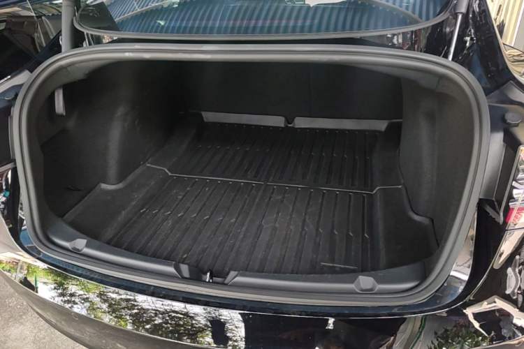 Used Tesla Model 3 2022 Rear-Wheel-Drive Version Trunk