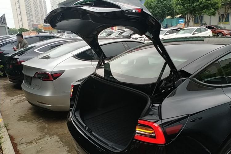 Used Tesla Model 3 2022 Rear-Wheel-Drive Version Trunk