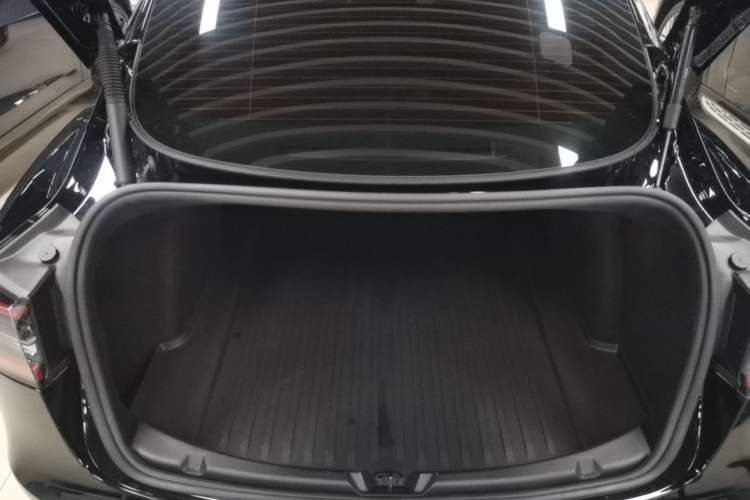 Used Tesla Model 3 2022 Rear-Wheel-Drive Version Trunk