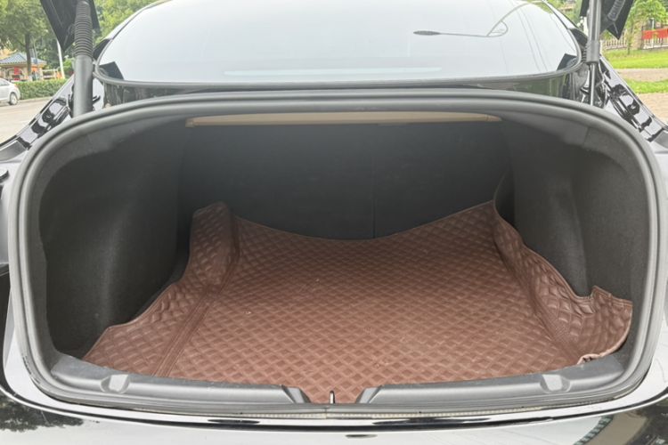 Used Tesla Model 3 2022 Rear-Wheel-Drive Version Trunk