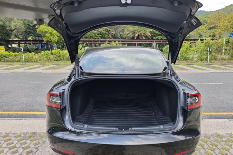 Used Tesla Model 3 2022 Rear-Wheel-Drive Version Trunk
