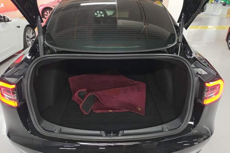 Used Tesla Model 3 2022 Rear-Wheel-Drive Version Trunk