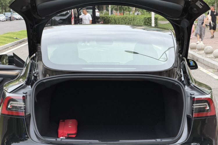 Used Tesla Model 3 2022 Rear-Wheel-Drive Version Trunk